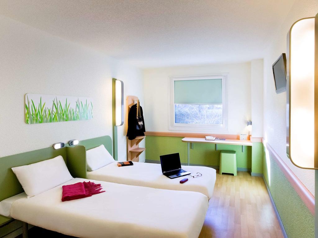 Ibis Budget Alcalá de Henares Exterior foto
